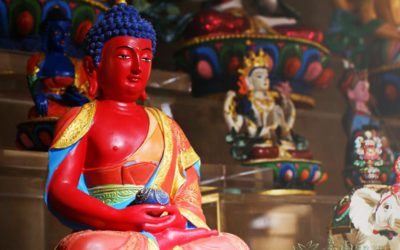 第一次供養佛像的簡易方案！POLY佛像－色澤絢麗的冷瓷佛像